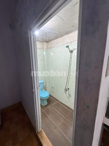 Cho thuê nhà hẻm rộng 4m. 7A Thành Thái, P14, Q10. 3m x 13m