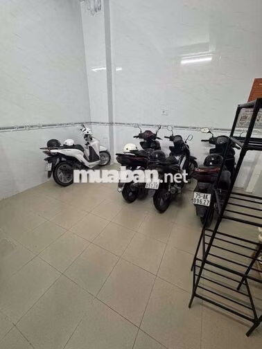 Phòng 16m2 đầy đủ nội thất 2tr5