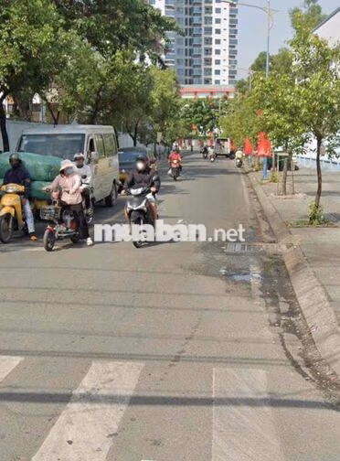 BÁN:  LÔ ĐẤT TRỐNG  NGAY ÂU CƠ TÂN BÌNH 4M X 19M  ĐƯỜNG ÔTÔ  GIÁ CHỈ 6