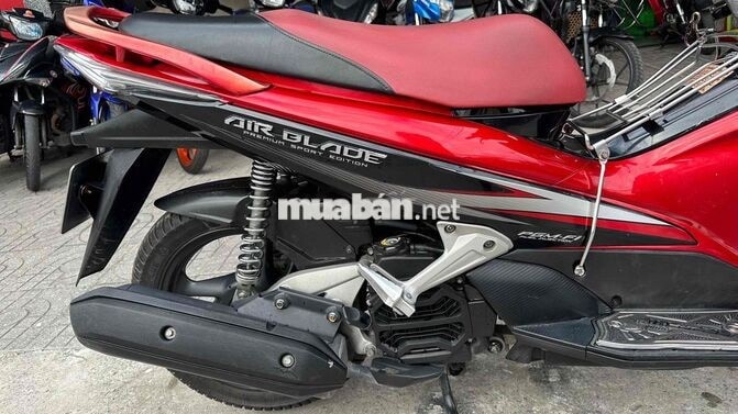 Honda Airblade fi 2011 Đen đỏ ( hỗ trợ góp )