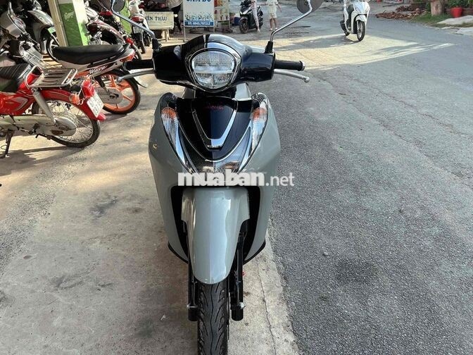Honda SH Mode ABS 2025 Xám xi măng 2000 km