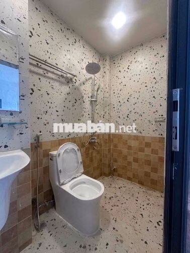 CHÍNH CHỦ CHO THUÊ - STUDIO PENTHOUSE - NỘI THẤT MỚI - BẾP TÁCH BIỆT