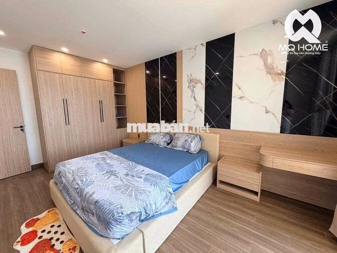 Cho Thuê "𝐇𝐈𝐋𝐓𝐎𝐍"    2️⃣PN - View Sông  🛏️ 2️⃣PN 🛁 2️⃣WC 🛋️ Nhà Hoàn Full Nội