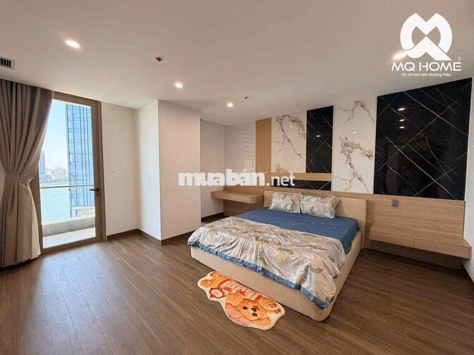 Cho Thuê "𝐇𝐈𝐋𝐓𝐎𝐍"    2️⃣PN - View Sông  🛏️ 2️⃣PN 🛁 2️⃣WC 🛋️ Nhà Hoàn Full Nội