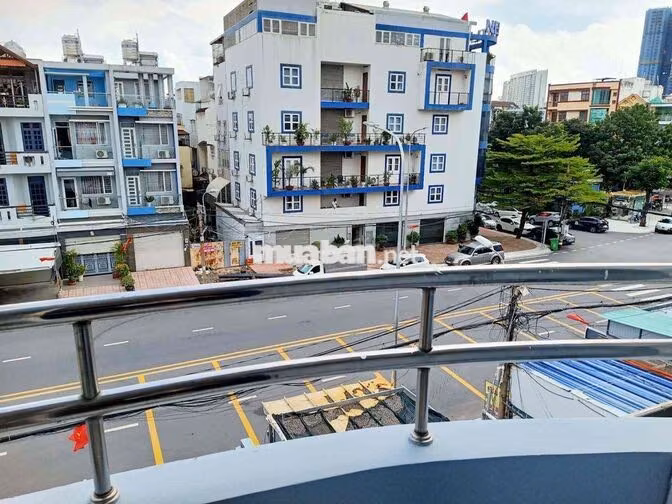 chính chủ cần cho thuê phòng ở mặt tiền, đủ nội thất, 16m2 giá 3tr5