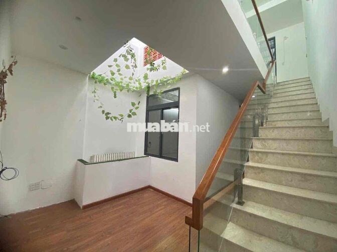 Cho thuê nhà 3 tầng đường 5m5 đường Nguyễn Phẩm - Hoà Cường Bắc