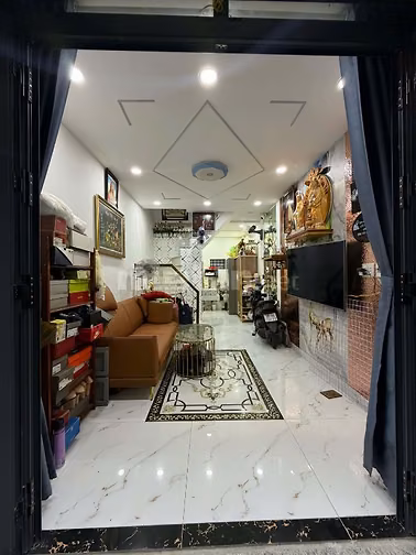 Bán nhà nhỏ xinh mới đẹp. Full Nội Thất. Đường Bùi Quang Là, P12, GV