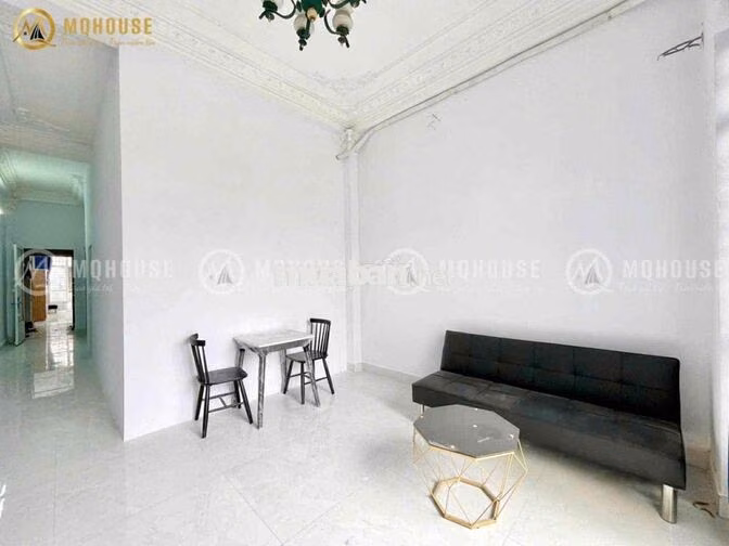 1 PHÒNG NGỦ BAN CÔNG RỘNG ĐẦY ĐỦ NỘI THẤT NGAY TẠI ETOWN CỘNG HOÀ