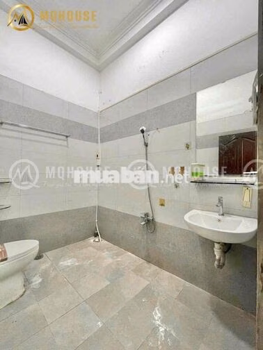 1 PHÒNG NGỦ BAN CÔNG RỘNG ĐẦY ĐỦ NỘI THẤT NGAY TẠI ETOWN CỘNG HOÀ