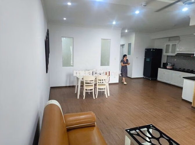 Cho thuê chung cư Phan Văn Trị, Quận 5, 80m2, 3pn, 2wc.