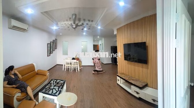 Cho thuê chung cư Phan Văn Trị, Quận 5, 80m2, 3pn, 2wc.