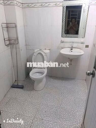 nhà gần ngã 5 vĩnh Lộc.1 phòng ngủ 