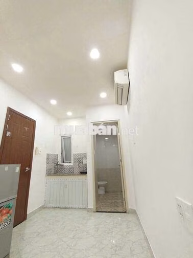 Phòng 18m2 Nguyễn Cửu Vân giá 4,2 triệu