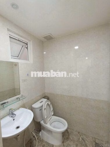 Phòng 18m2 Nguyễn Cửu Vân giá 4,2 triệu