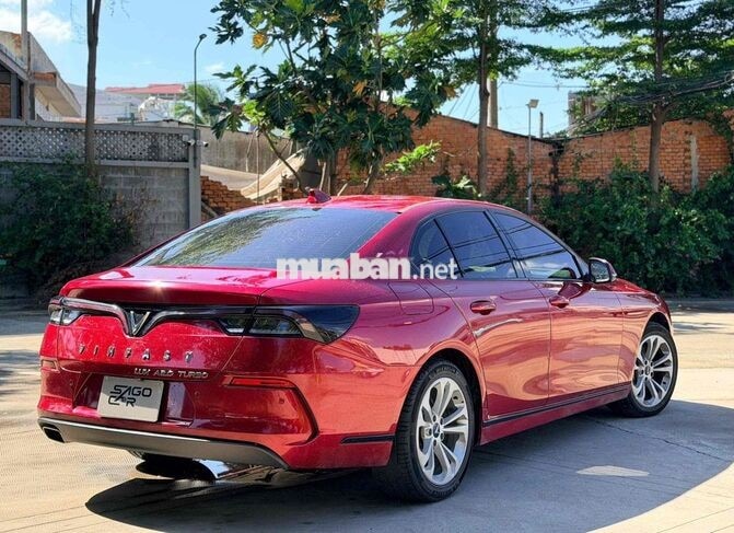 VinFast LuxA 2021 còn bảo hành hãng tới 2031