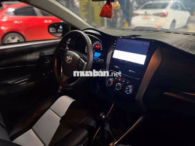 Toyota Vios 1.5MT 2020 Vàng cát