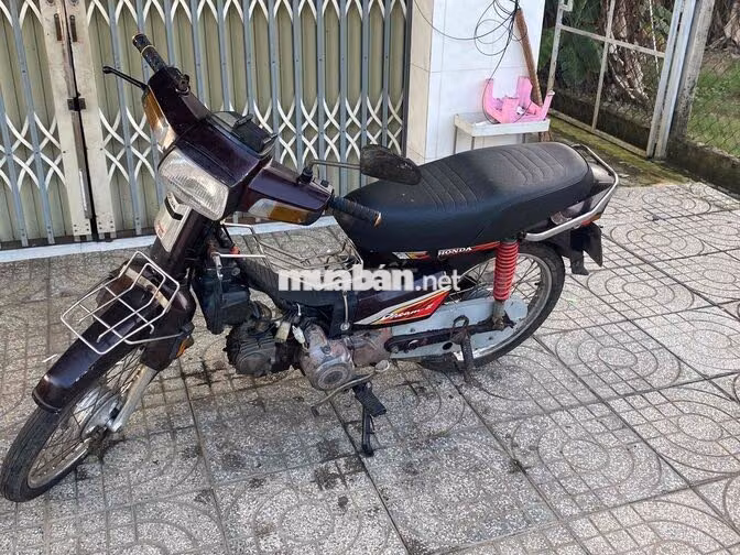 Honda Dream II Nâu Xe số