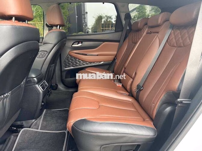 Hyundai SantaFe 2.2D HTRAC Trắng 7 chỗ Tự động