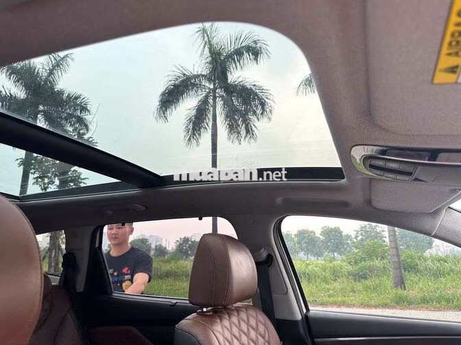 Hyundai SantaFe 2.2D HTRAC Trắng 7 chỗ Tự động