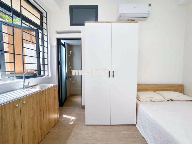 Studio Ban Công Rộng_Phan Xích Long_Gần Chợ Tân Định_Cầu Bông_Quận 1