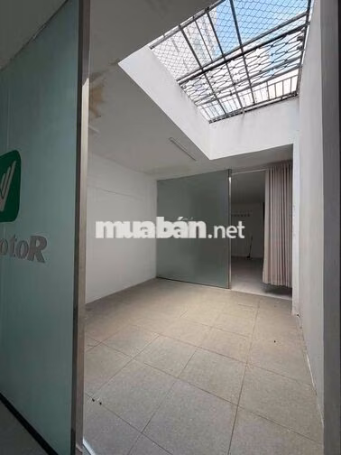 Bán nhà mặt tiền đường Cộng Hoà