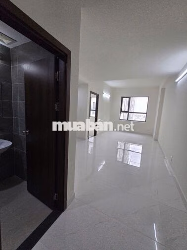 Bán căn hộ Green River Dt65m2/2PN giá 2tỷ760 nhà mới thoáng mát quận 8