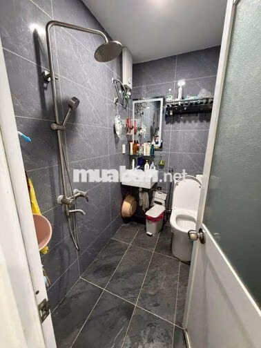 Cho Thuê Nhà Lê Bình, P.4 ,Tân Bình 2 Tầng, 2pn 2wc 9.5tr/tháng
