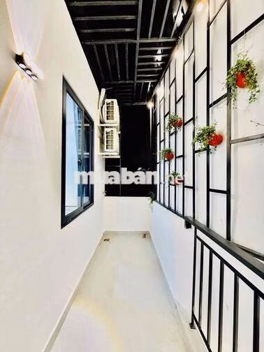 NHÀ ĐẸP NGAY ĐẦU KHU PHAN XÍCH LONG - 15M RA HẺM XE HƠI