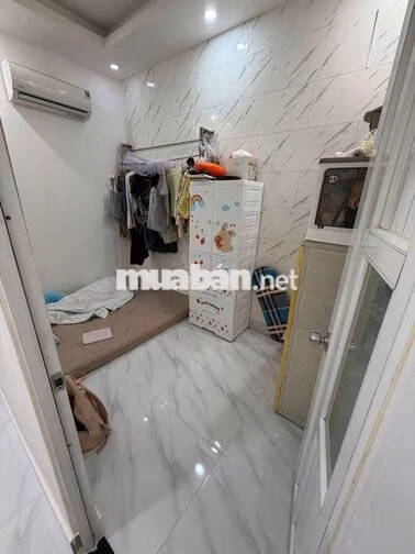 Cho Thuê Nhà Lê Bình, P.4 ,Tân Bình 2 Tầng, 2pn 2wc 9.5tr/tháng