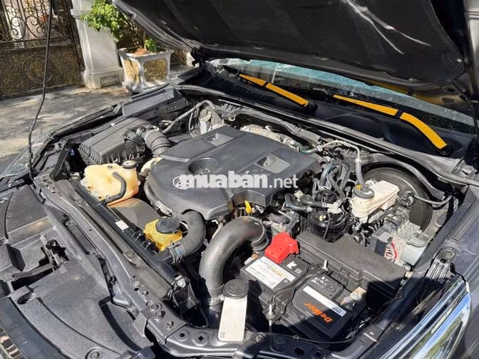 Toyota Fortuner SUV Xám 90000 km
