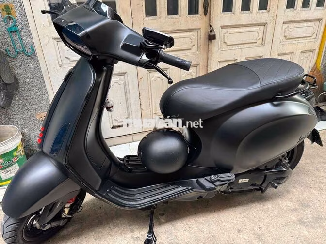 Piaggio Vespa Sprint Đen 2022