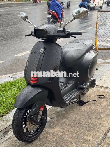 Piaggio Vespa Sprint Đen 2022