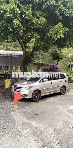 Toyota Innova 7 chỗ Bạc