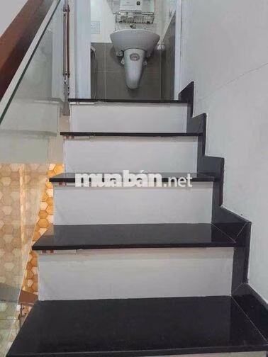 cho thuê nhà đường số 51 hẻm 49// p14 ( 4x8) trệt , lầu , 2pn , 3wc