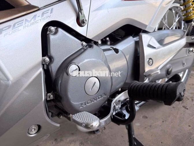 Honda Future X fi màu trắng bạc