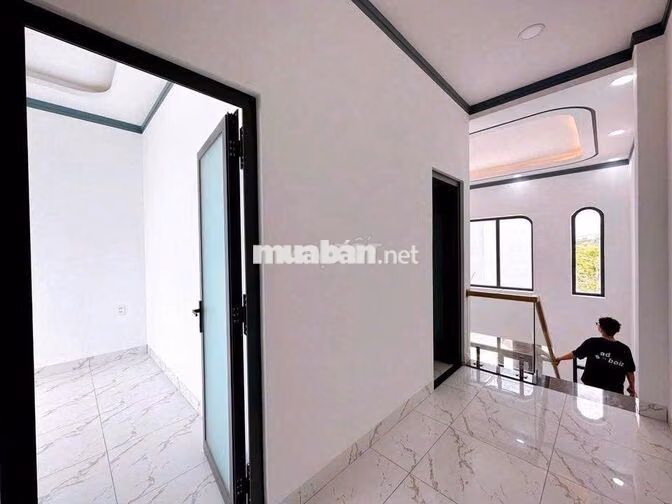 Kẹt tiền nên bán nhà gác lửng gần chợ Thạnh Phú. Giá 1ty450 sang tên