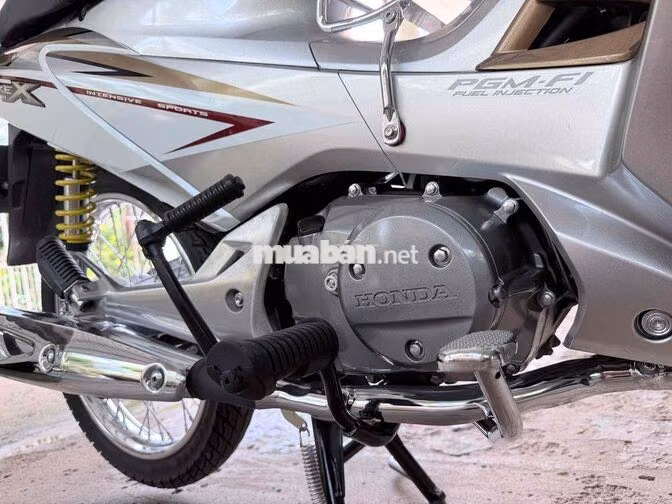 Honda Future X fi màu trắng bạc