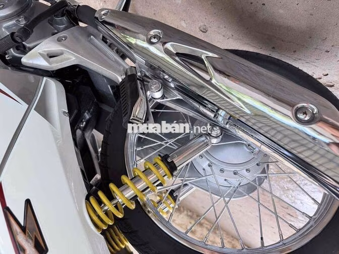 Honda Future X fi màu trắng bạc
