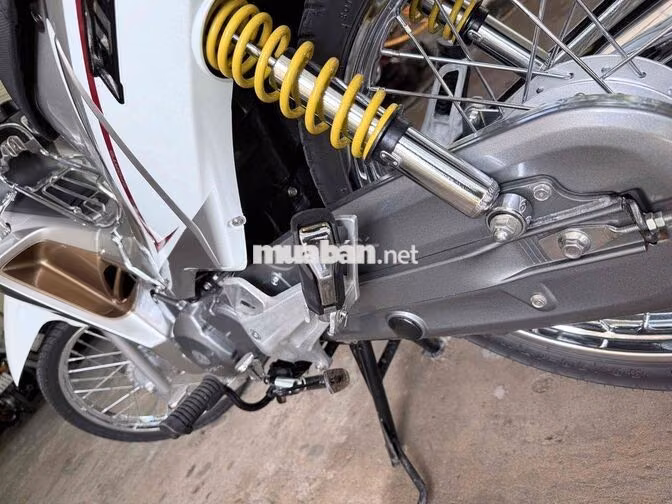Honda Future X fi màu trắng bạc