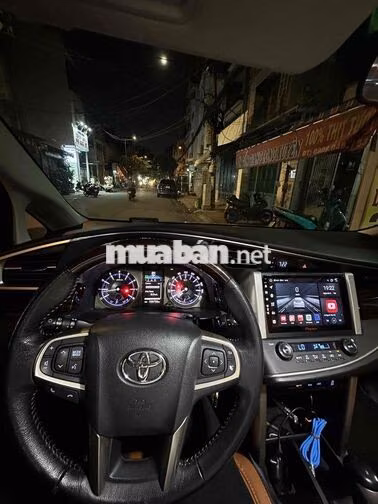 Toyota Innova Venturer 2018 Đỏ