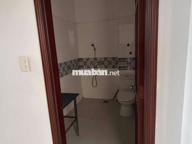 Thuê phòng có ban công KDC Vĩnh Lộc chung chủ