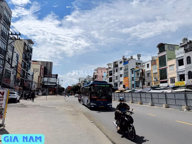 BÁN NHÀ MẶT TIỀN KINH DOANH : 938 CÁCH MẠNG THÁNG 8 - P. 5 - TÂN BÌNH