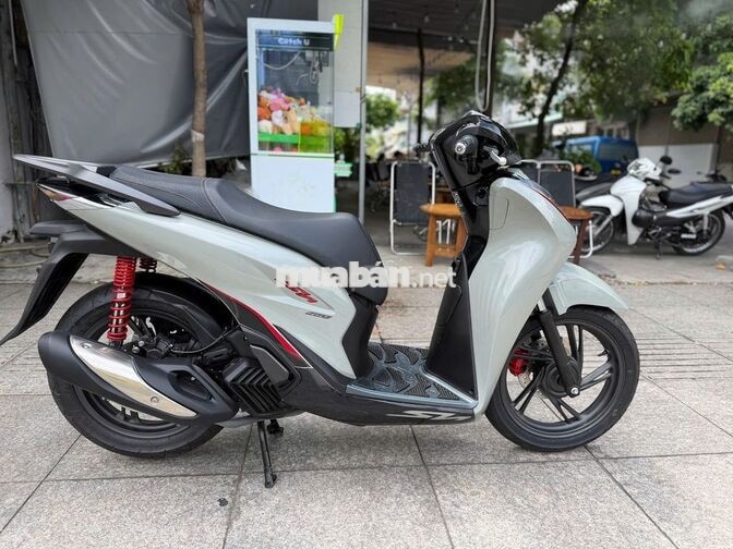 📢 HONDA SH 160i ABS 2025, 3000KM NHƯ MỚI