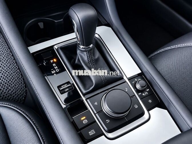 Mazda 3 1,5L Luxury giá lăn bánh chỉ từ 583tr