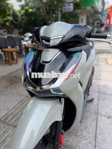 📢 HONDA SH 160i ABS 2025, 3000KM NHƯ MỚI