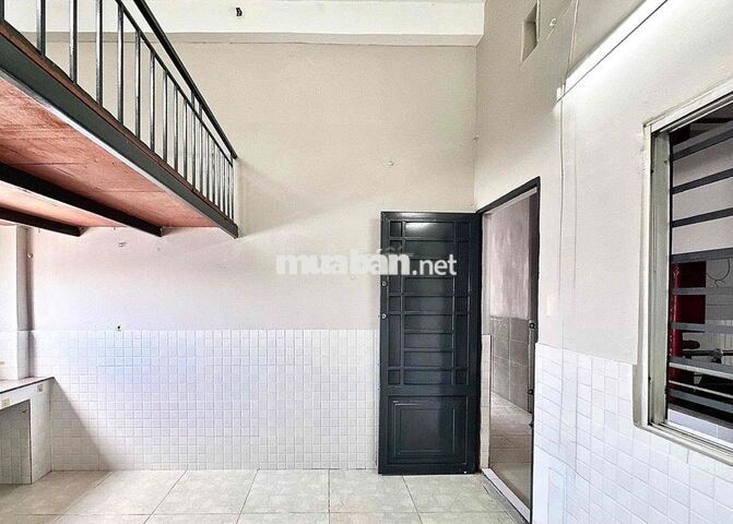 CHO THUÊ PHÒNG TRỌ GÁC CAO GIÁ RẺ CÓ THANG MÁY GẦN ĐH HUIT VÀ AEON MAL