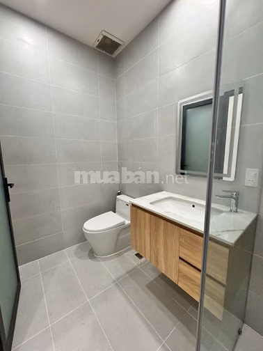 Tôi bán lỗ 2ty nhanh mặt tiền Phạm Hùng,Q8,5.5x17m,thuê 40tr/th,16ty