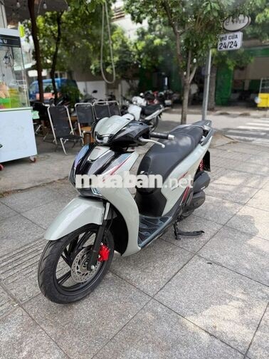 📢 HONDA SH 160i ABS 2025, 3000KM NHƯ MỚI