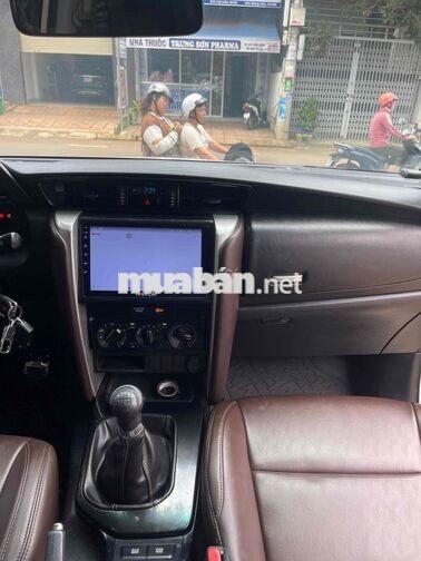 Toyota Fortuner 2018 Số sàn Trắng 80.000km