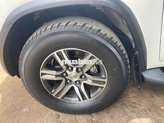 Toyota Fortuner 2018 Số sàn Trắng 80.000km